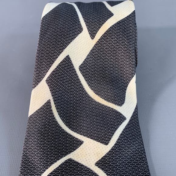 GIORGIO ARMANI One Size Black White Abstract Silk Tie - Picture 3 of 7